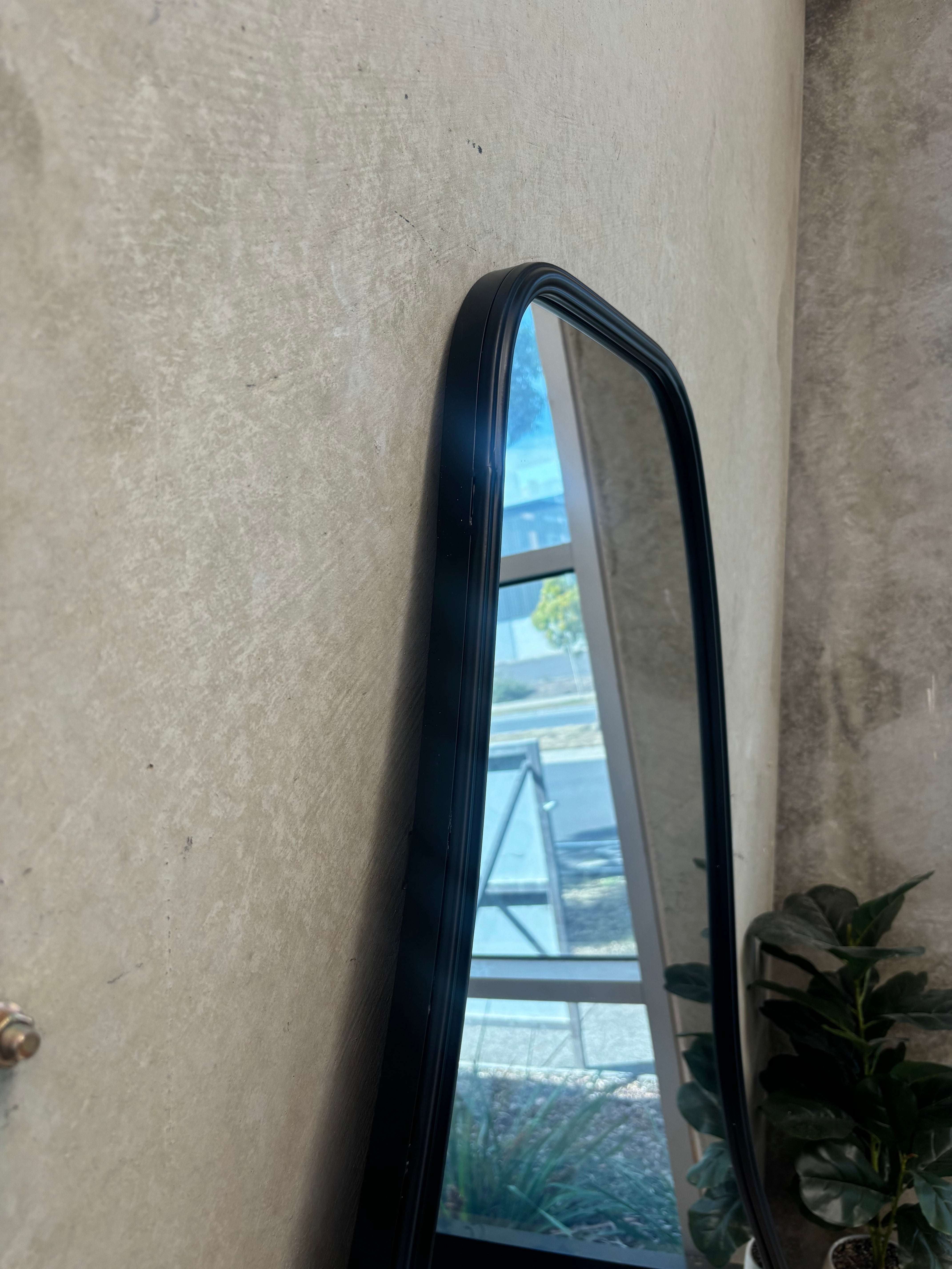 Irregular Cloud - Black - 190cm x 95cm