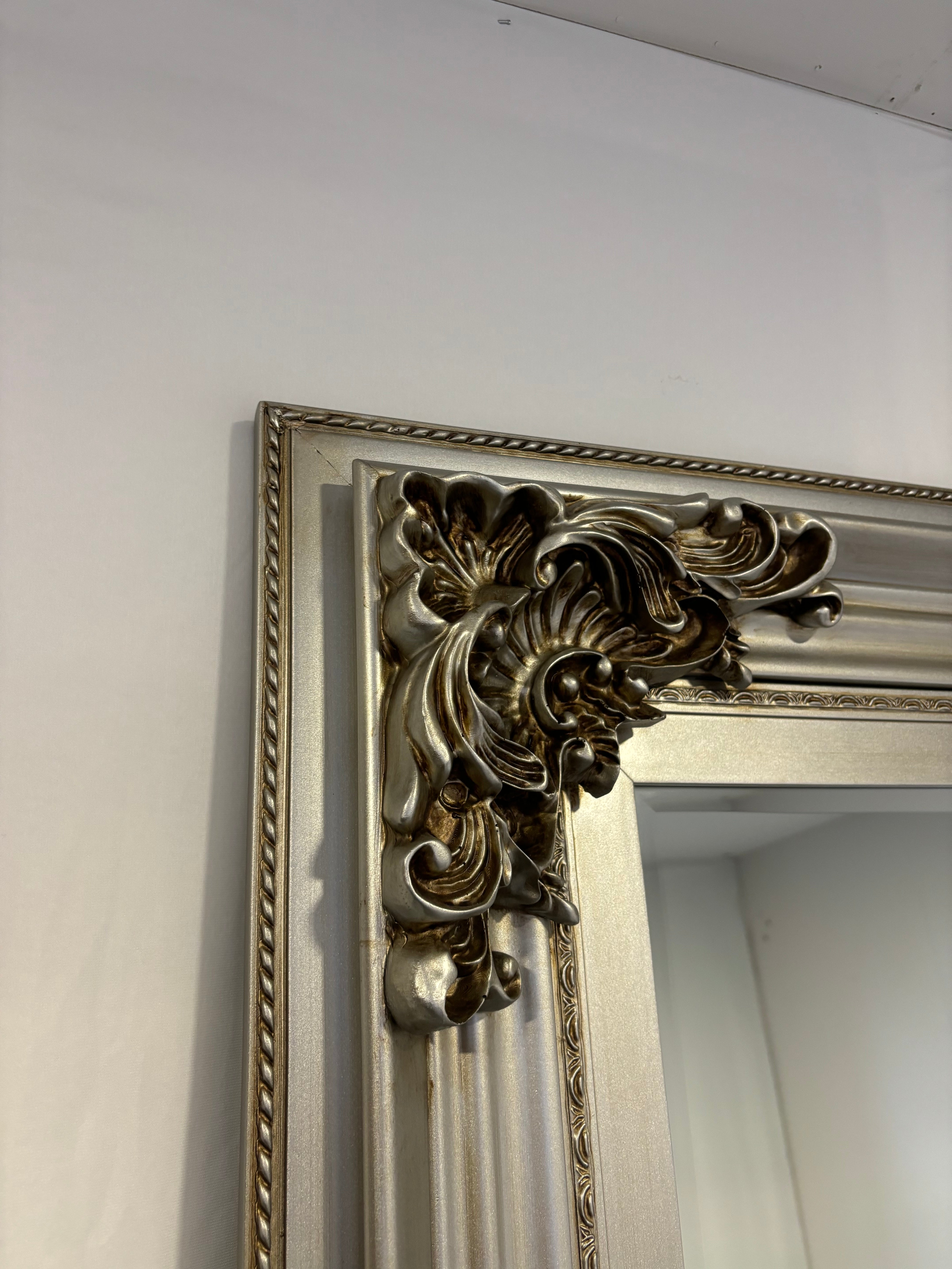 Emperor Antique Vienna - Champagne - 215cm x 150cm