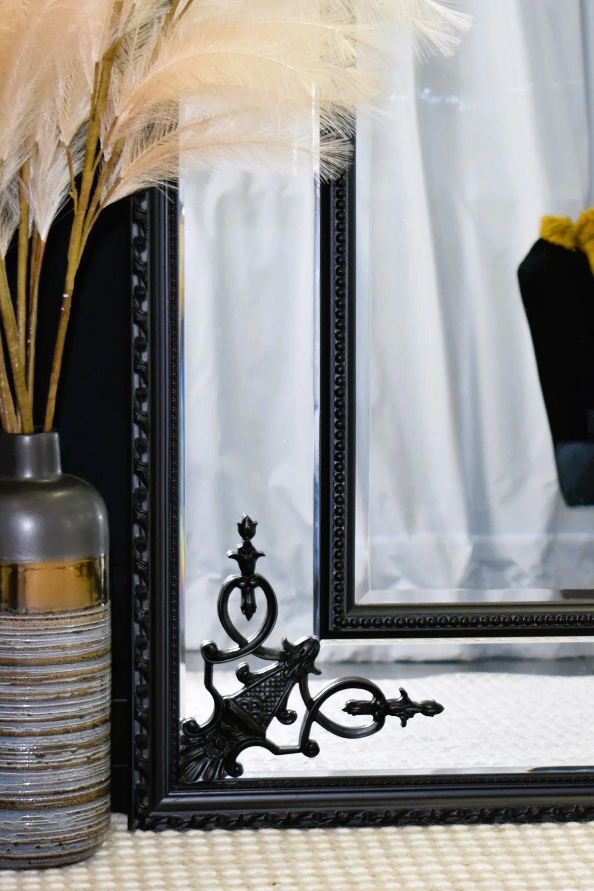 Hampton Rose - Black - 210cm x 120cm
