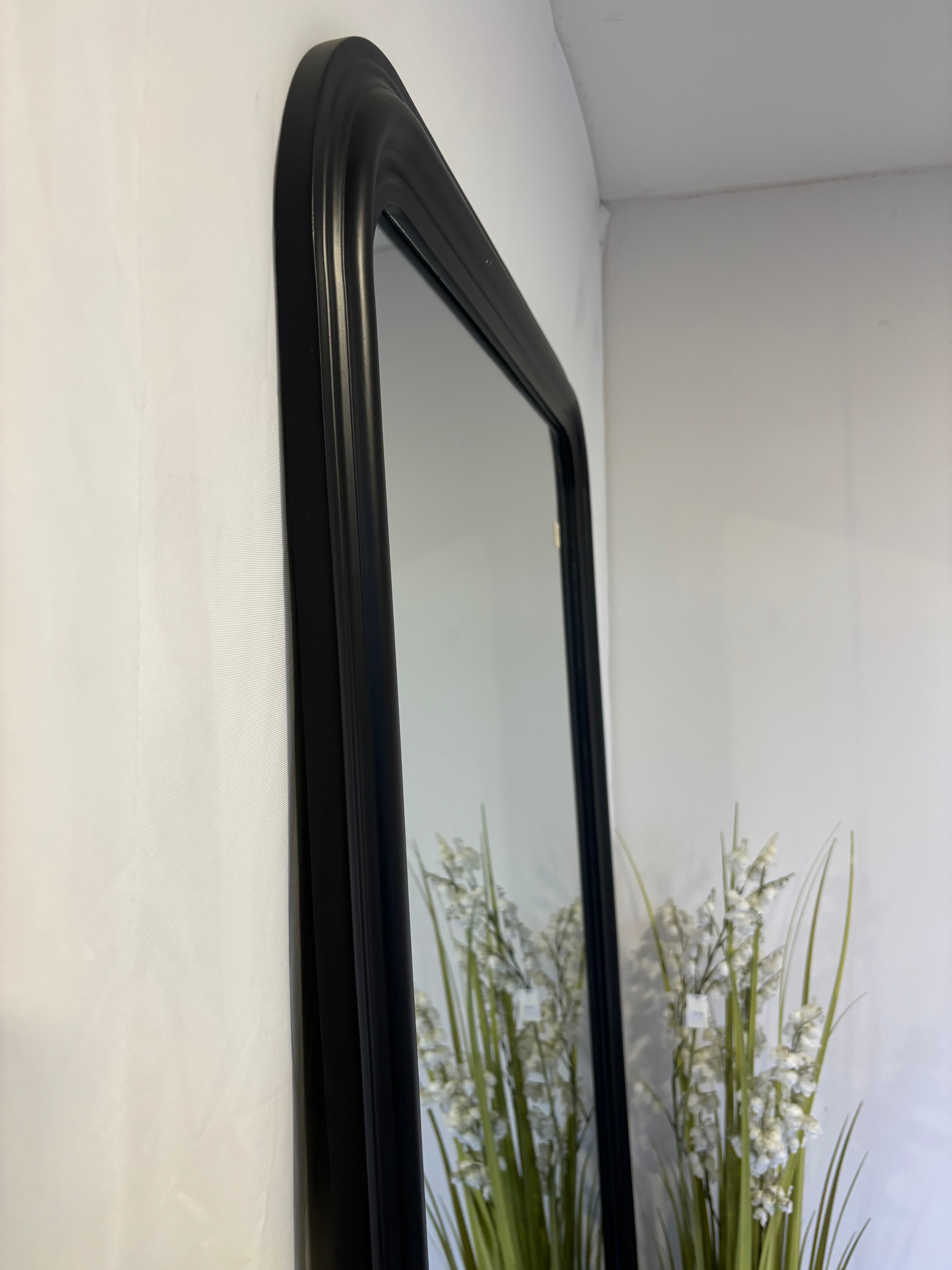 Donna Half Curved - Black - 200cm x 100cm