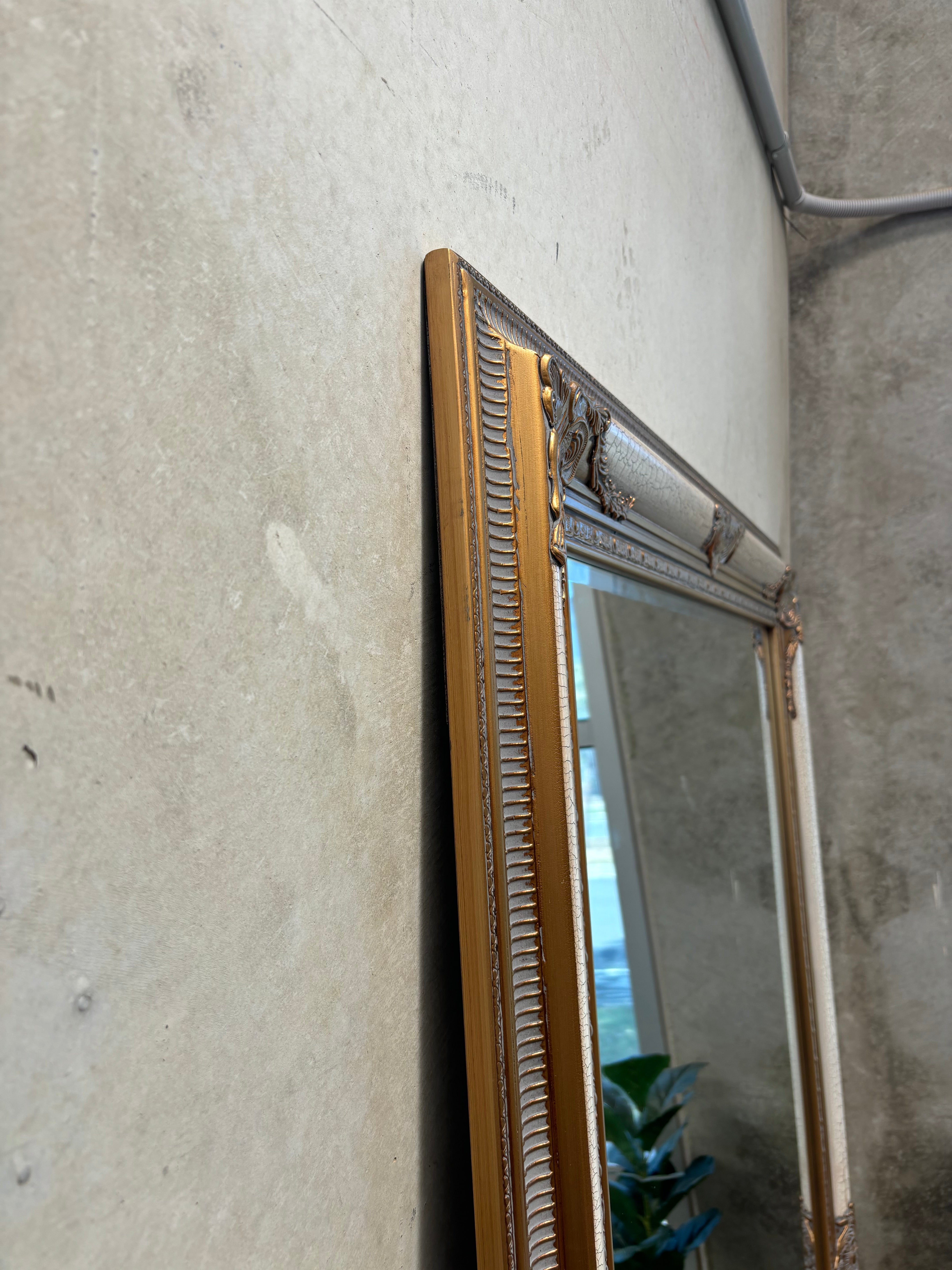 Modern Crackle - Gold - 210cm x 115cm