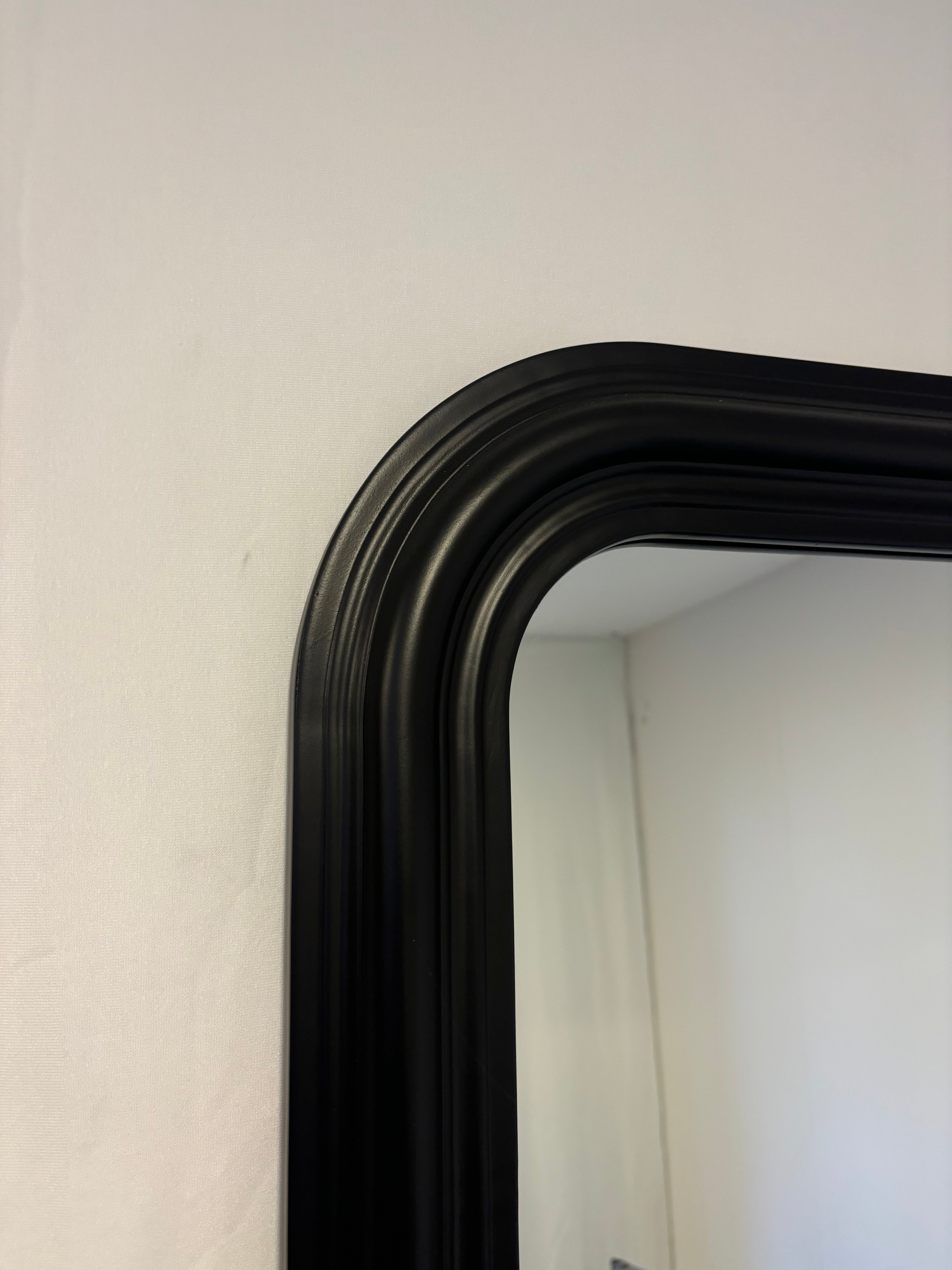 Donna Half Curved - Black - 200cm x 100cm