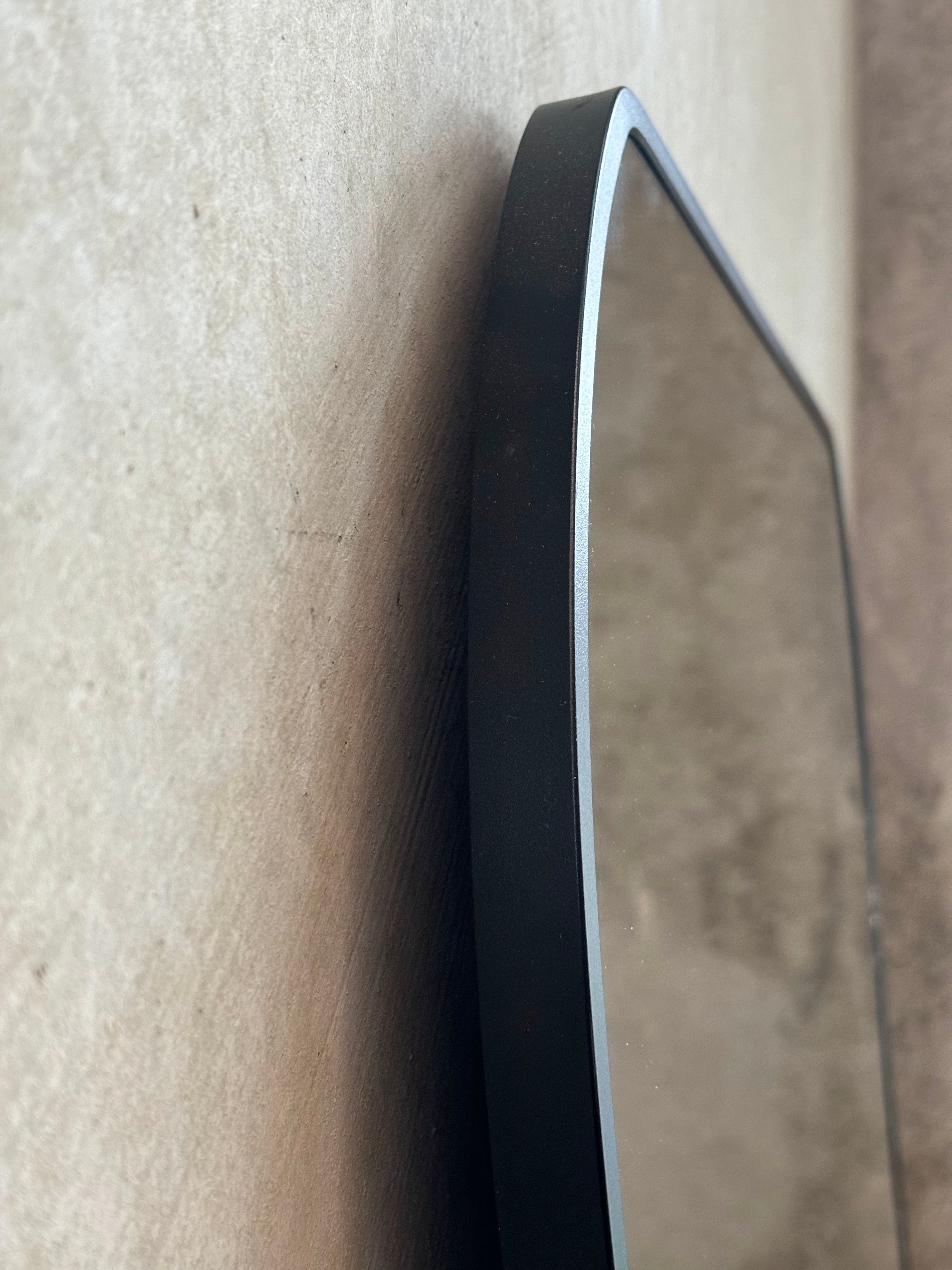 Wavy Mirror - Black - 180cm x 90cm