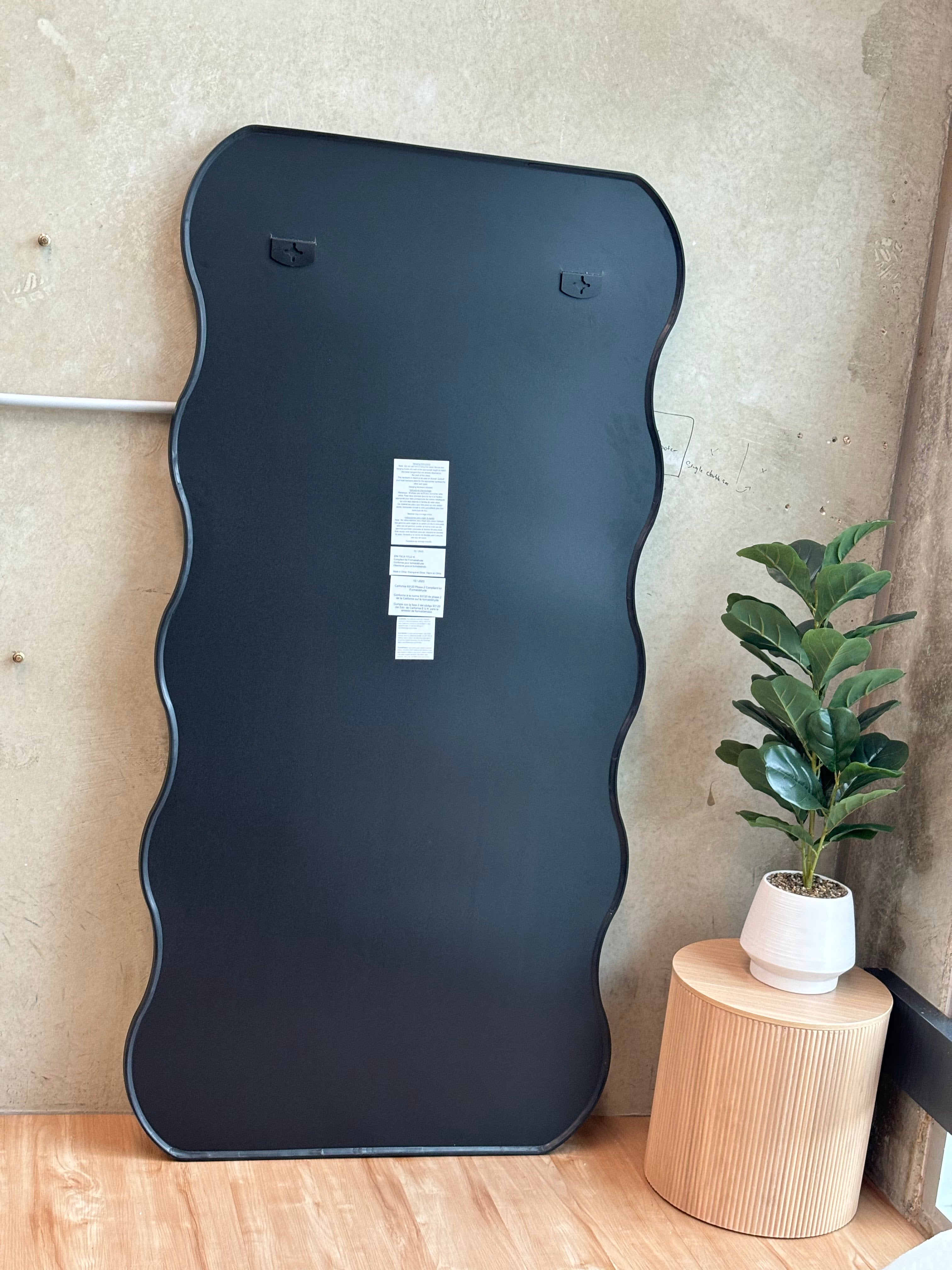 Wavy Mirror - Black - 180cm x 90cm